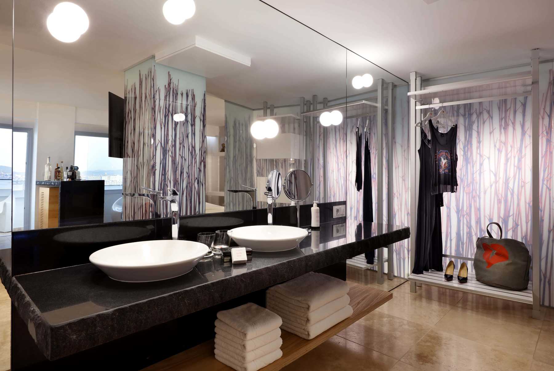 Люкс Anything Can Happen | Ushuaia Experience